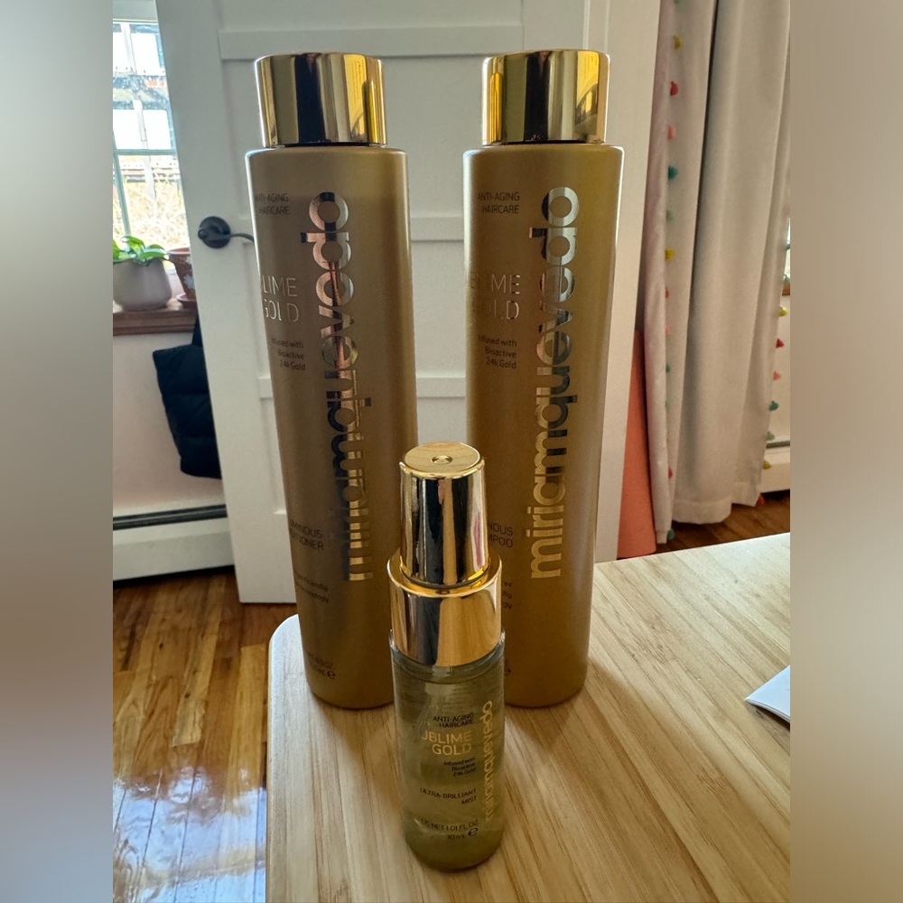 Miriam’s Quevedo Sublime full hair set & tote